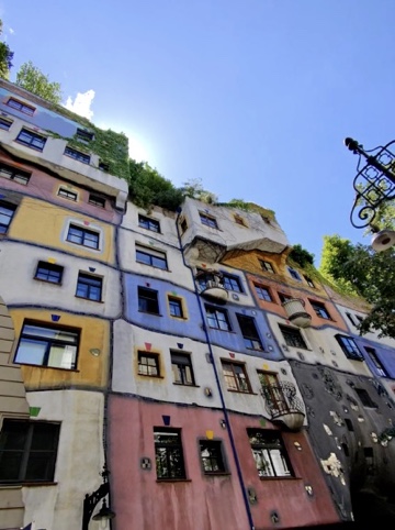 Hundertwasserhaus close